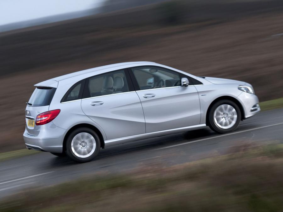  Mercedes-Benz B180 CDI BlueEFFICIENCY 2012 года  (UK) (фото 9 из 14)